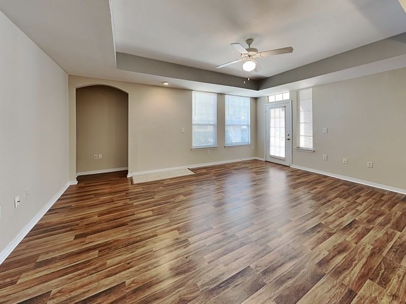 1101 Vintage Village Ln #1-102 - Photo 4 of 23