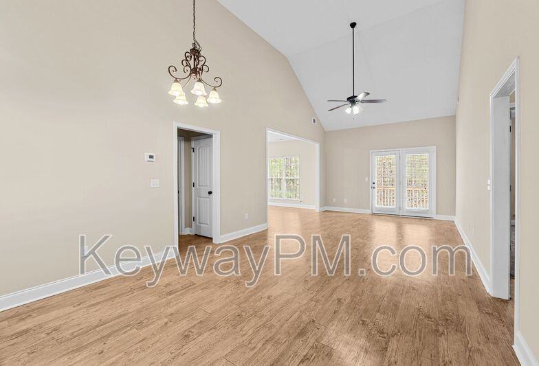 355 Bowen Fls - Photo 5 of 24