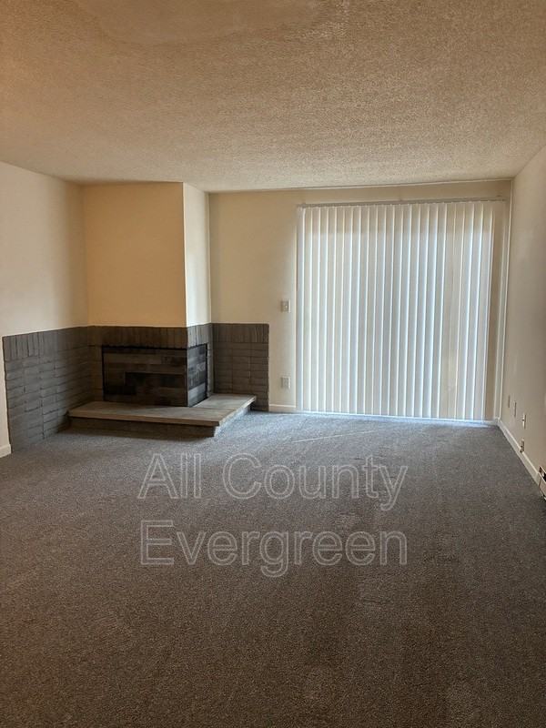 987 26th Pl Ne - Photo 2 of 16