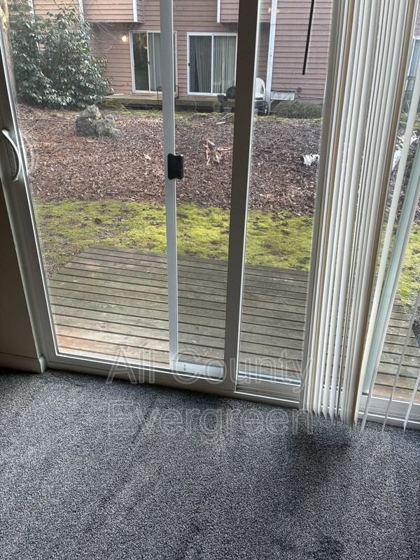 987 26th Pl Ne - Photo 3 of 16