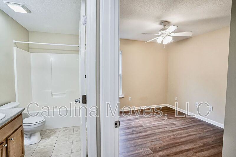 524 Seays Crest Dr - Photo 3 of 13