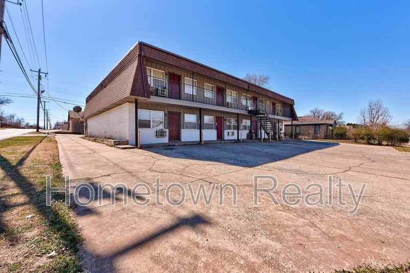 2502 Nw 35th St - Photo 3 of 28