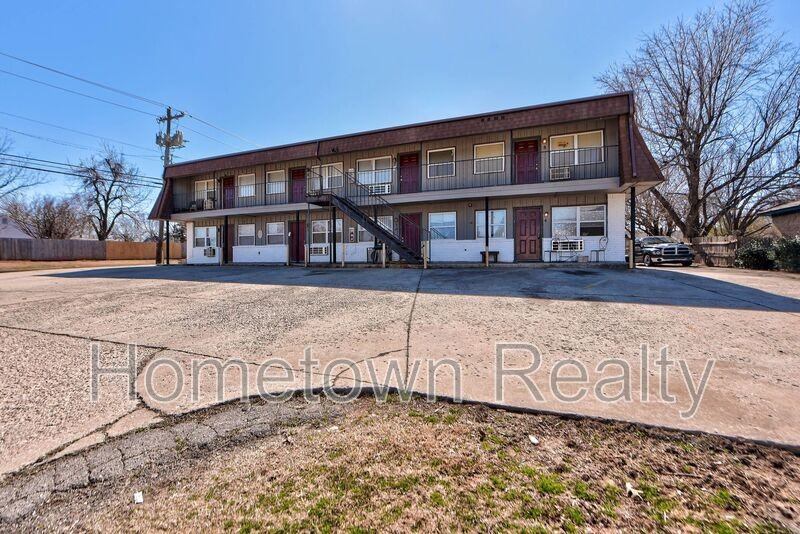 2502 Nw 35th St - Photo 4 of 28