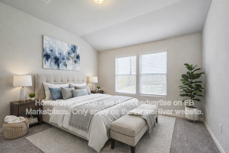537 Jameson St - Photo 3 of 27