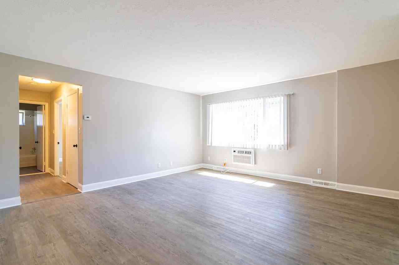 12530 Lake Avenue - Photo 5 of 18