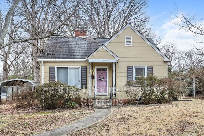 3021 Sourwood Rd - Photo 2 of 15