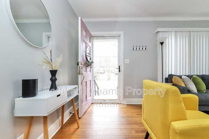 3021 Sourwood Rd - Photo 6 of 15