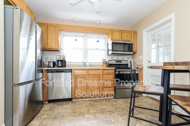 3021 Sourwood Rd - Photo 7 of 15