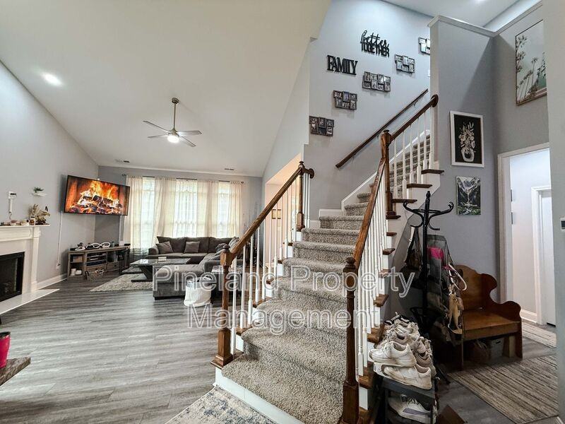 7019 Laurinburg Rd - Photo 2 of 21