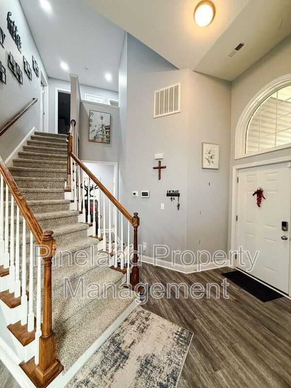 7019 Laurinburg Rd - Photo 3 of 21