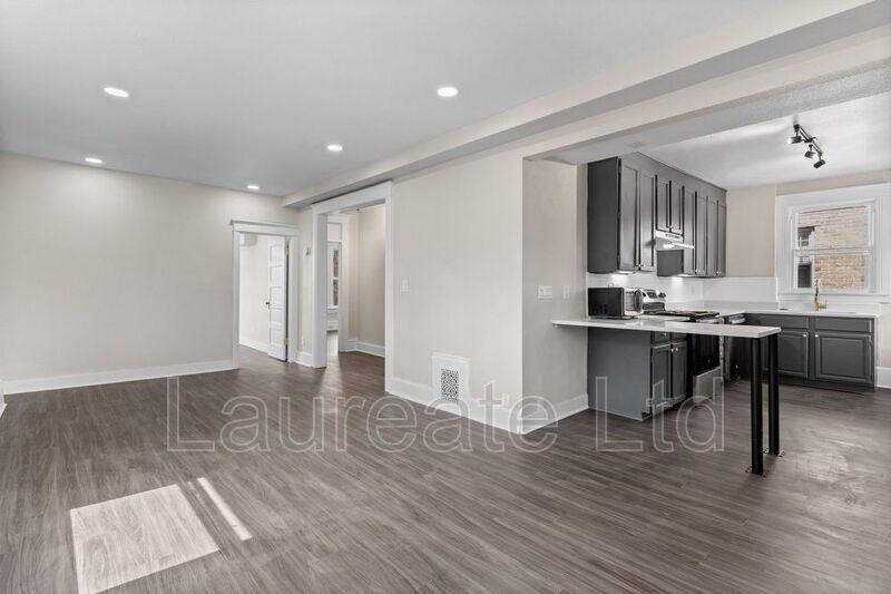 1152 N Emerson St #2 - Photo 5 of 18