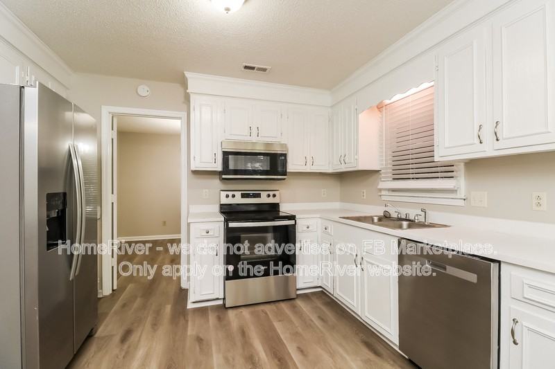 1670 Crowndale Dr - Photo 6 of 21