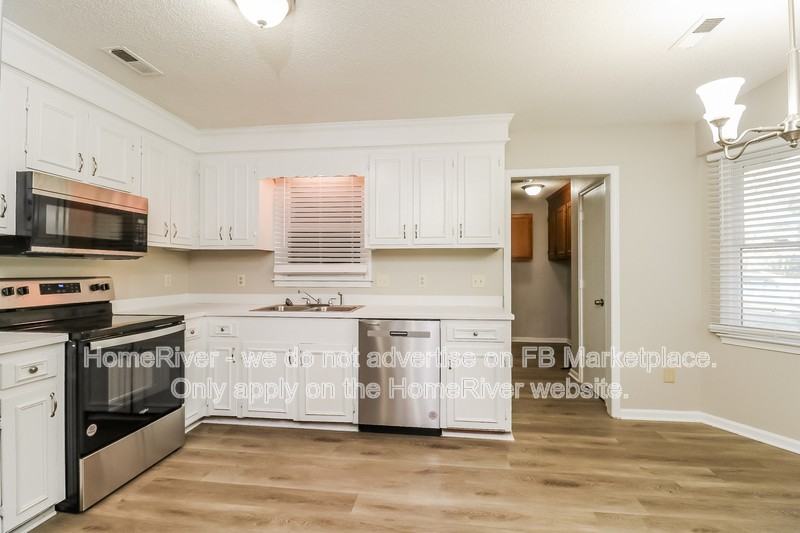 1670 Crowndale Dr - Photo 7 of 21