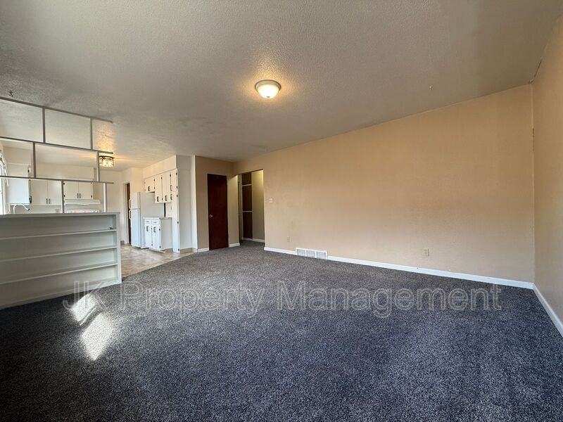 3108 9th Ave N #1FRNT - Photo 4 of 41