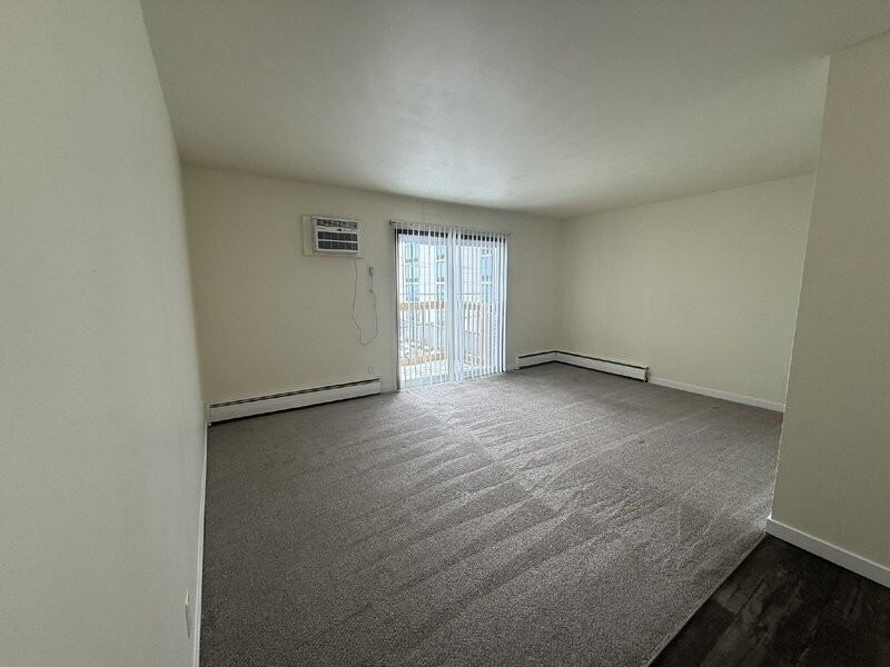 2222 Independence Ln #8 - Photo 2 of 23