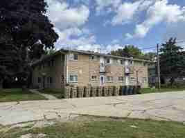 featured image of 1717 Blossom Ln #4