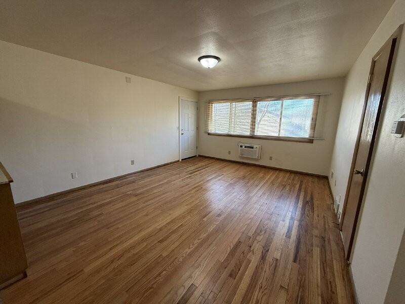 1717 Blossom Ln #4 - Photo 3 of 13