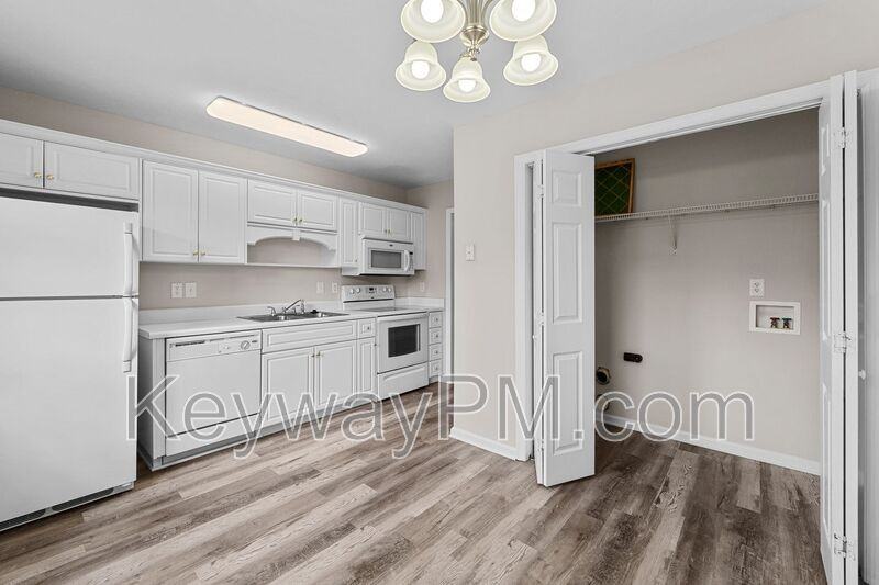 669 Brook Trl - Photo 7 of 19