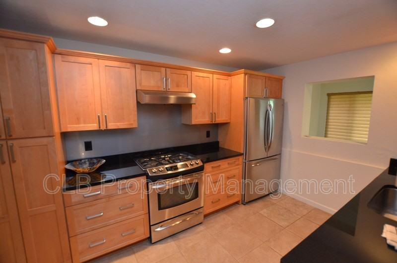 58 Neptune Ave - Photo 3 of 18