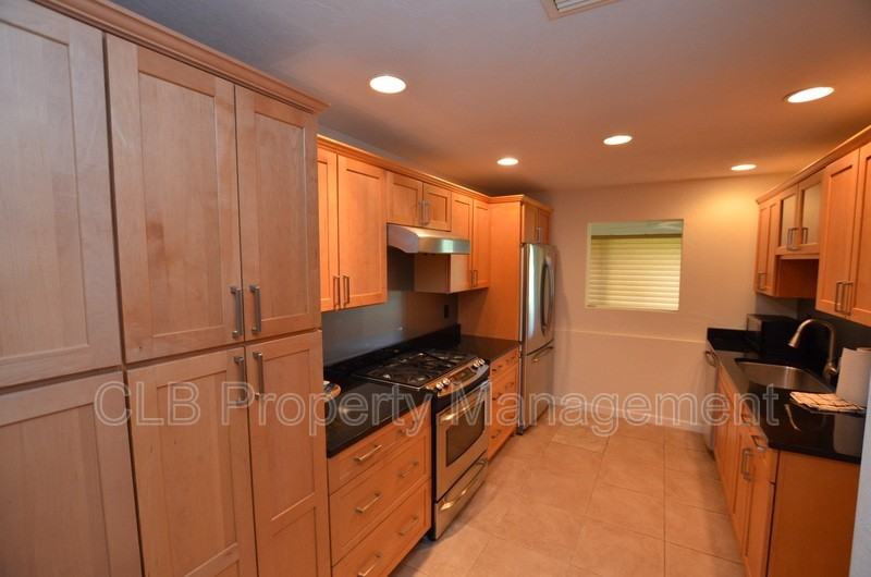 58 Neptune Ave - Photo 4 of 18