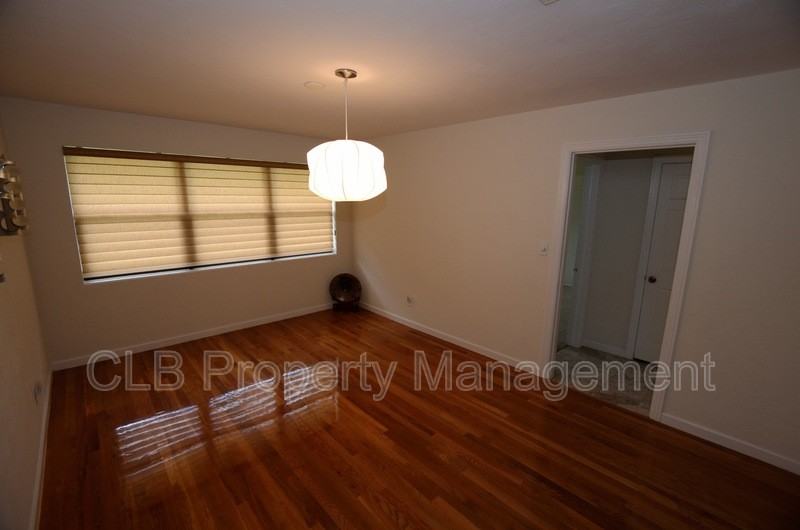 58 Neptune Ave - Photo 7 of 18