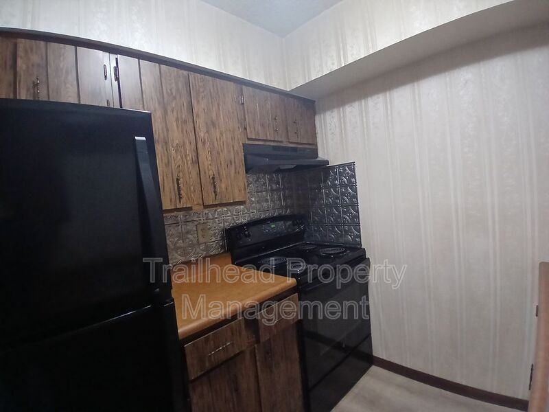 1301 E Frederick St #D - Photo 6 of 16