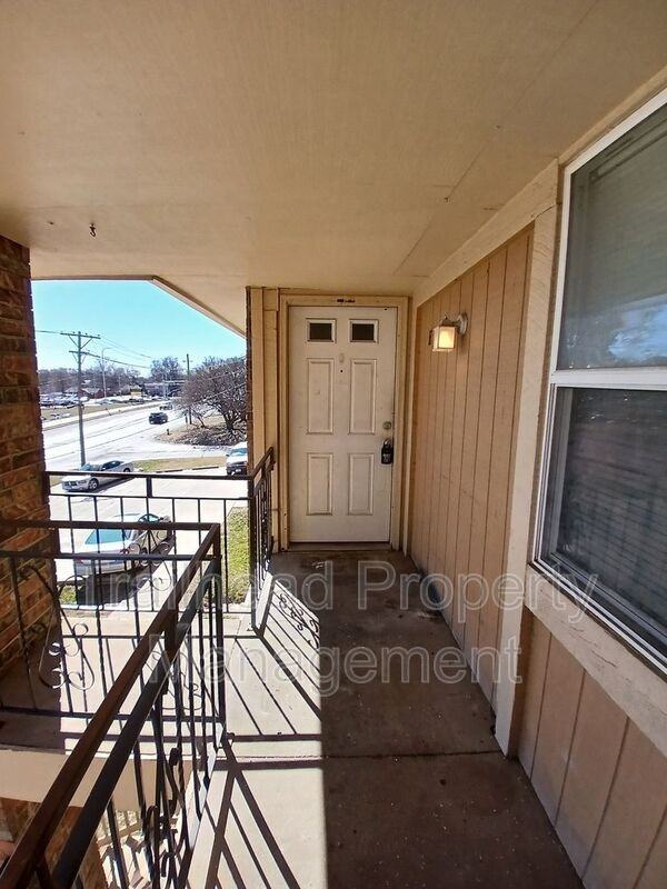 1110 N Noland Rd #E - Photo 2 of 23