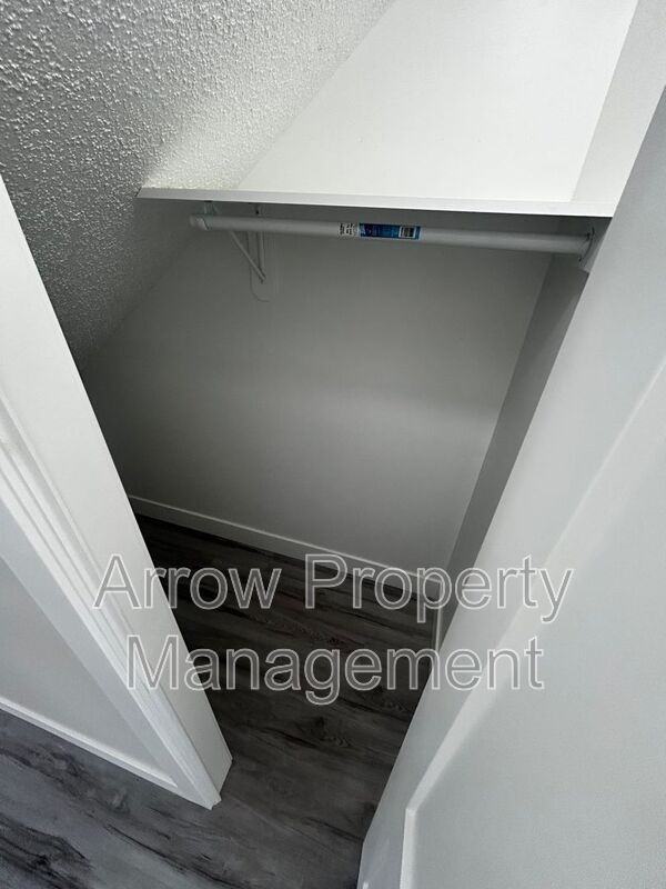 1250 S Jackson St - Photo 2 of 21