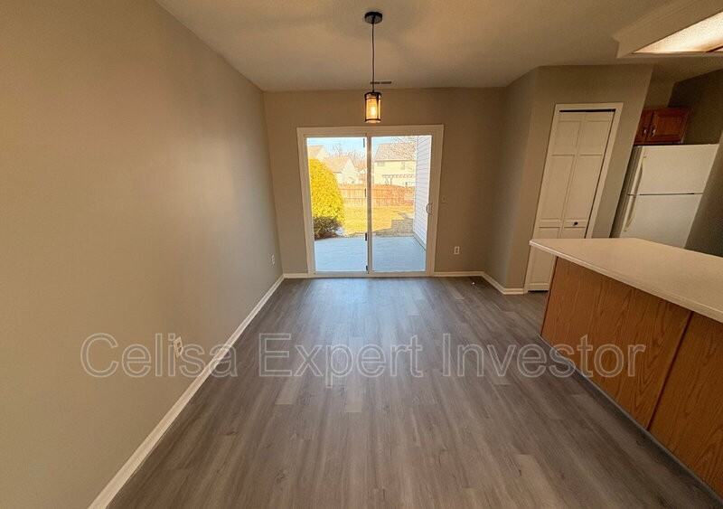 3236 Bluefield Pl - Photo 3 of 10