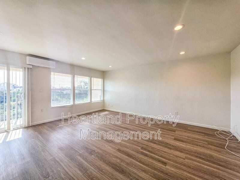 6557 Tait St #3 - Photo 3 of 5