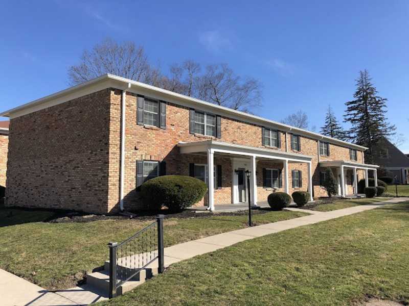 102 Village Green Ln #C - Photo 2 of 11