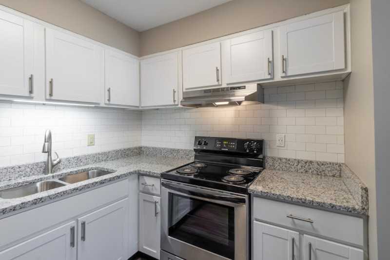 102 Village Green Ln #C - Photo 6 of 11