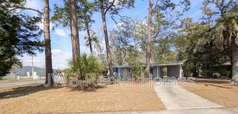 4721 Rochdale Rd - Photo 2 of 16