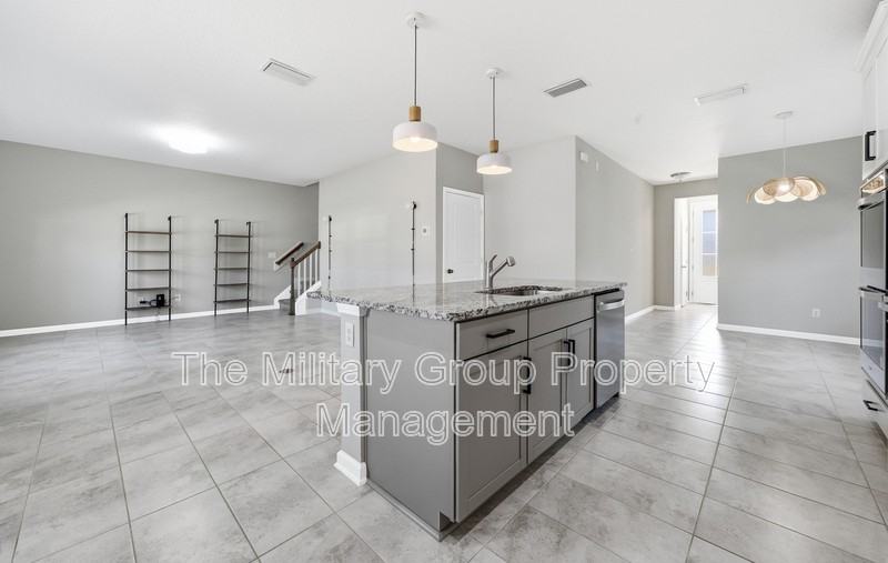 253 Clarys Run - Photo 4 of 50