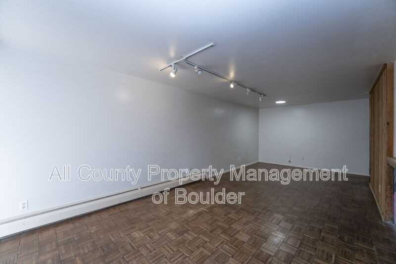 745 Thomas Dr #14 - Photo 3 of 15