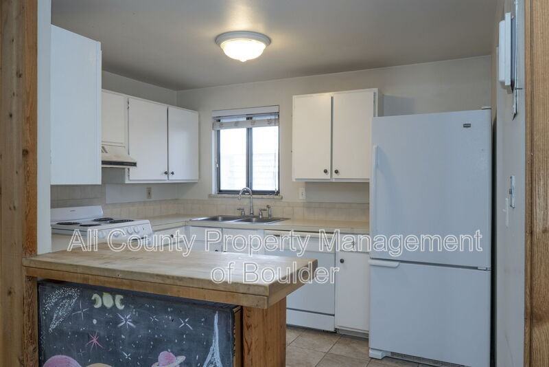 745 Thomas Dr #14 - Photo 7 of 15