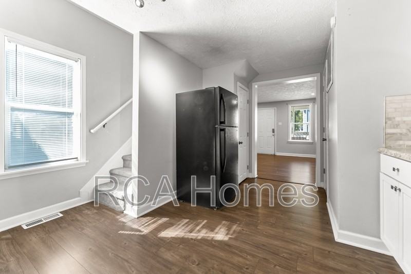 1029 Saint Paul St - Photo 3 of 15