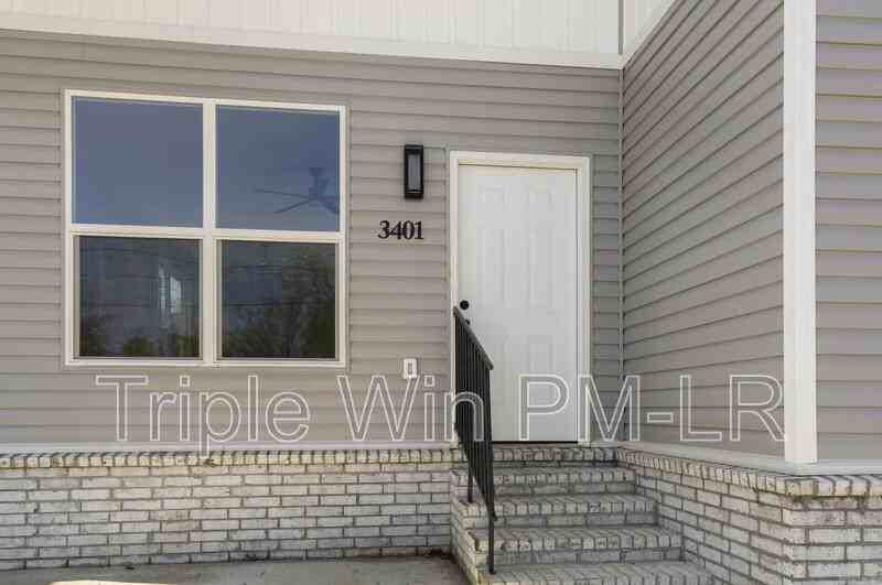 3401 W 17th St - Photo 3 of 41