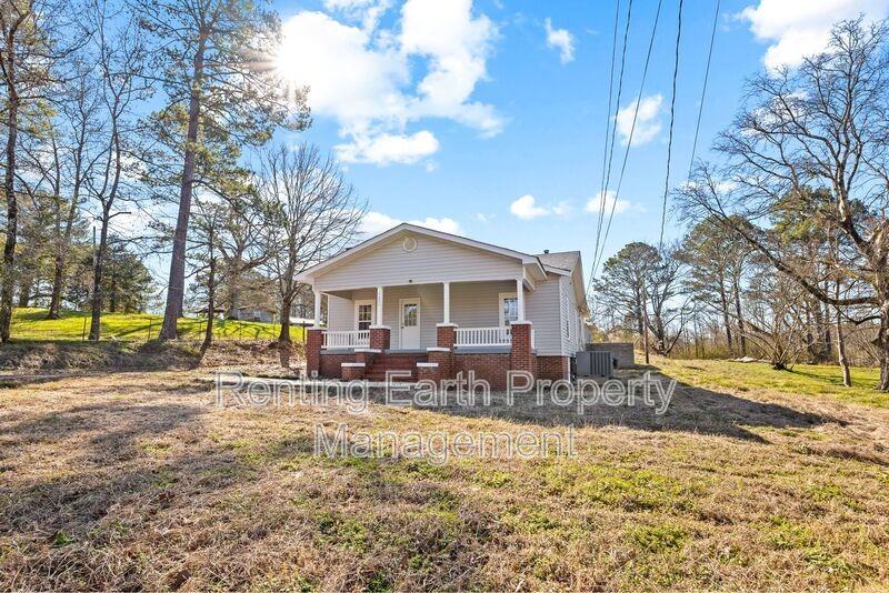 1630 Virginia Ln - Photo 4 of 20