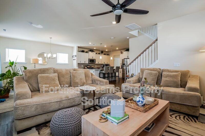 2229 Hedge Maple Dr - Photo 3 of 15