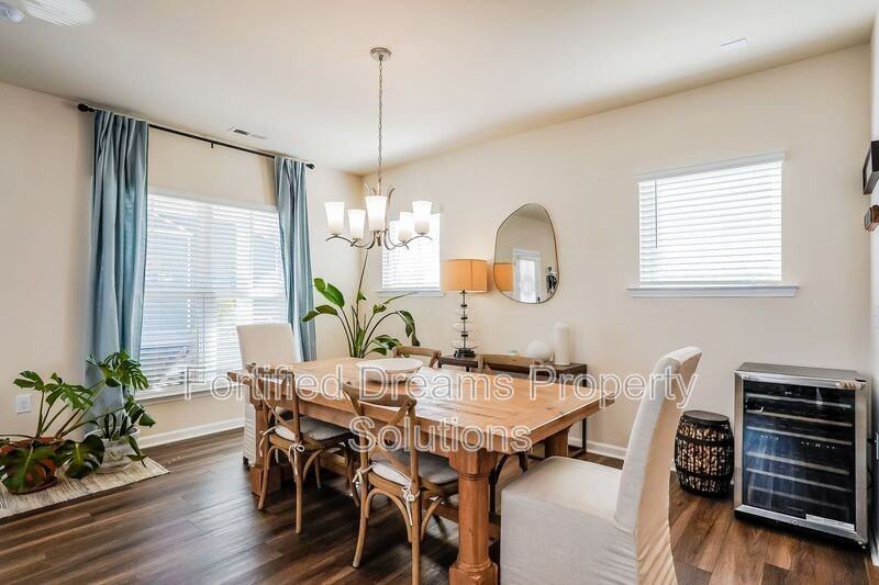 2229 Hedge Maple Dr - Photo 4 of 15