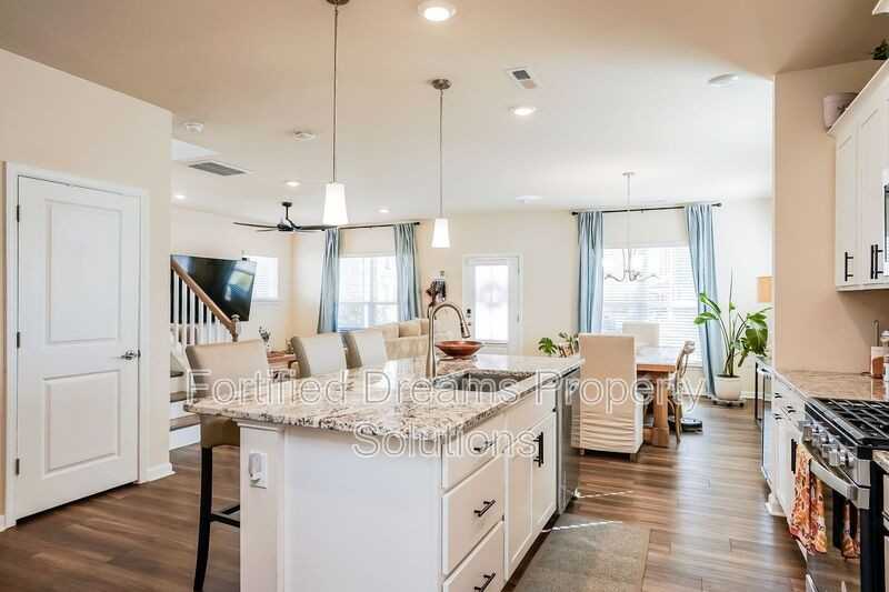 2229 Hedge Maple Dr - Photo 6 of 15