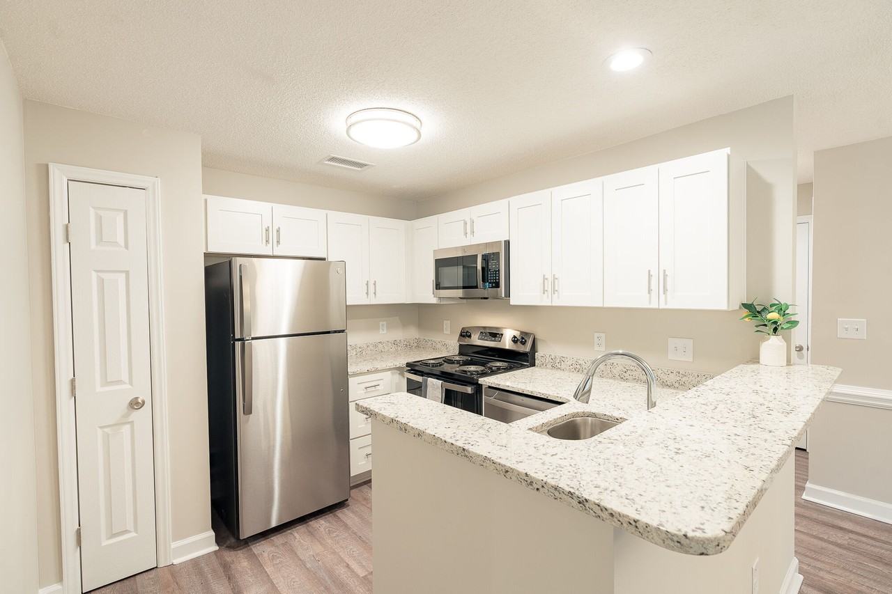 Treybrooke Apartments - Photo 5 of 50