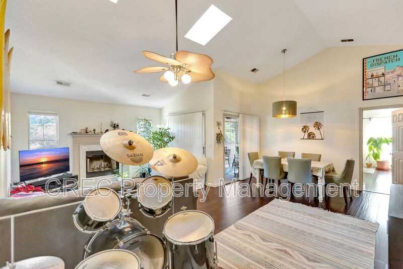 1110 Oceanview Rd - Photo 3 of 32