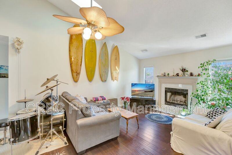 1110 Oceanview Rd - Photo 4 of 32