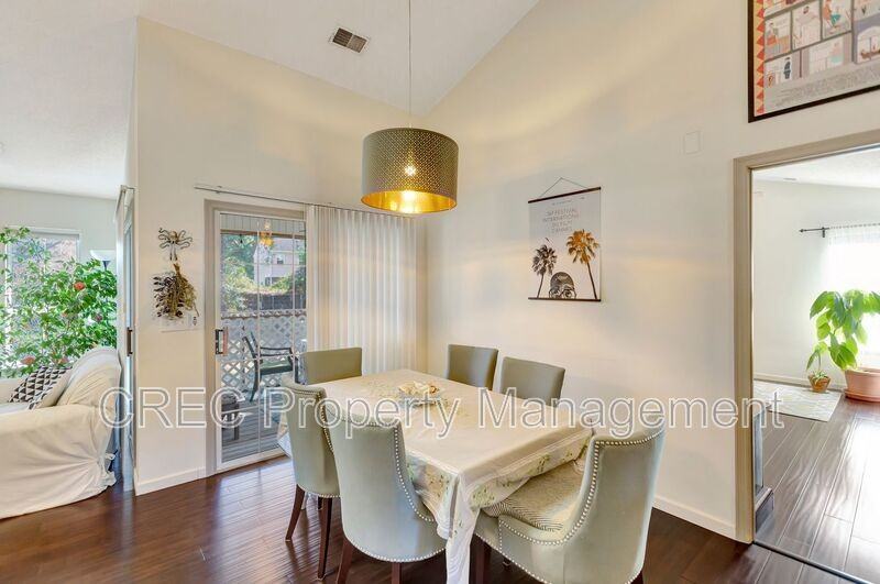 1110 Oceanview Rd - Photo 5 of 32