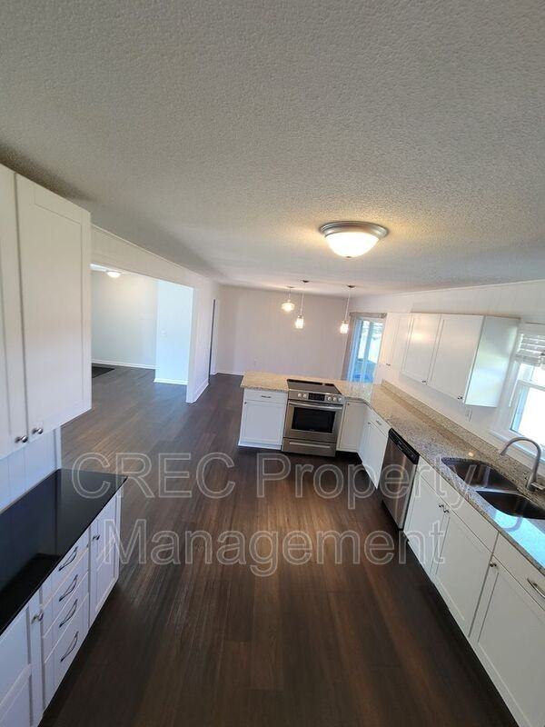 7744 Allwood Ave - Photo 7 of 32