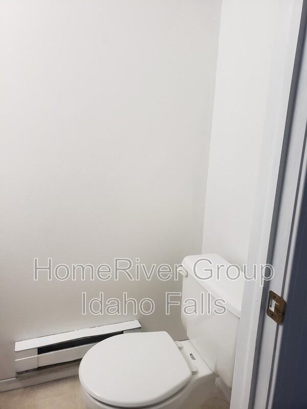 1753 Grandview Dr #4 - Photo 6 of 18