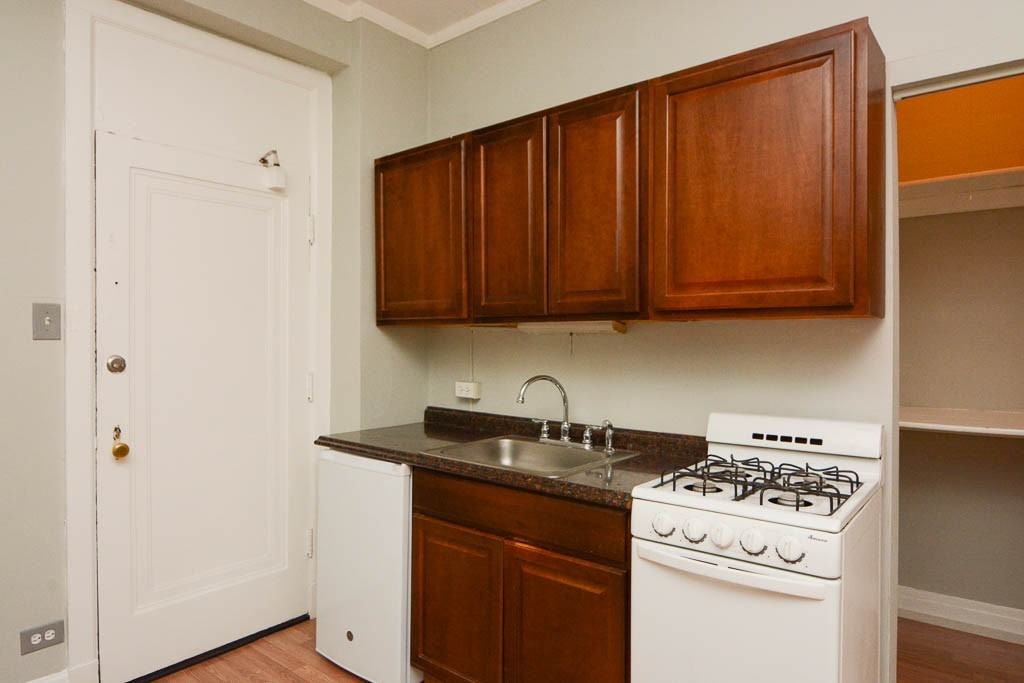 3831 N Fremont St #214 - Photo 3 of 14