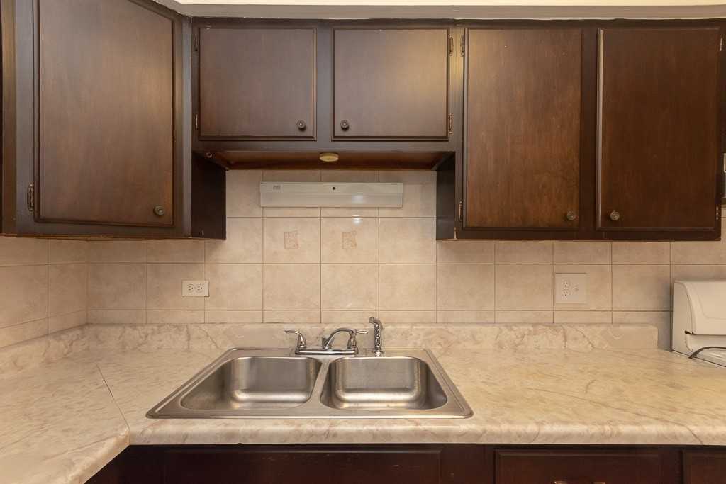 660 W Wrightwood Ave #214 - Photo 4 of 20